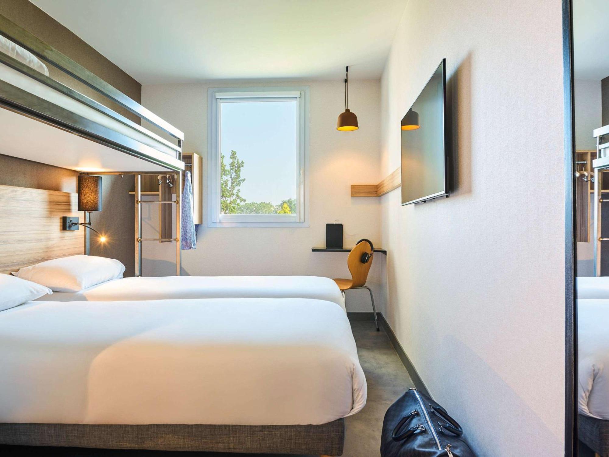 Ibis Budget Paris Porte De La Chapelle - Arena Exterior foto